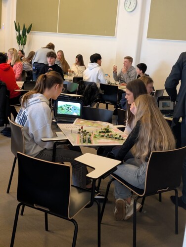 Zoetermeerse jongeren bouwen hun eigen stad met VR